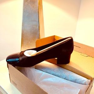 Clarks Burgundy Charlie Diva Pump